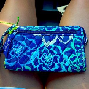 Vera Bradley wristlet authentic